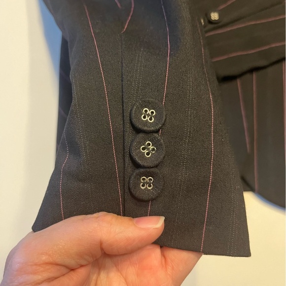 Kenneth Cole Blazer black with pink pin striped Fitted Size 12 - Picture 7 of 9